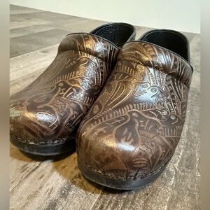 Dansko‎ Embossed Leather Clogs Brown EU 37 Professional Comfort Shoes